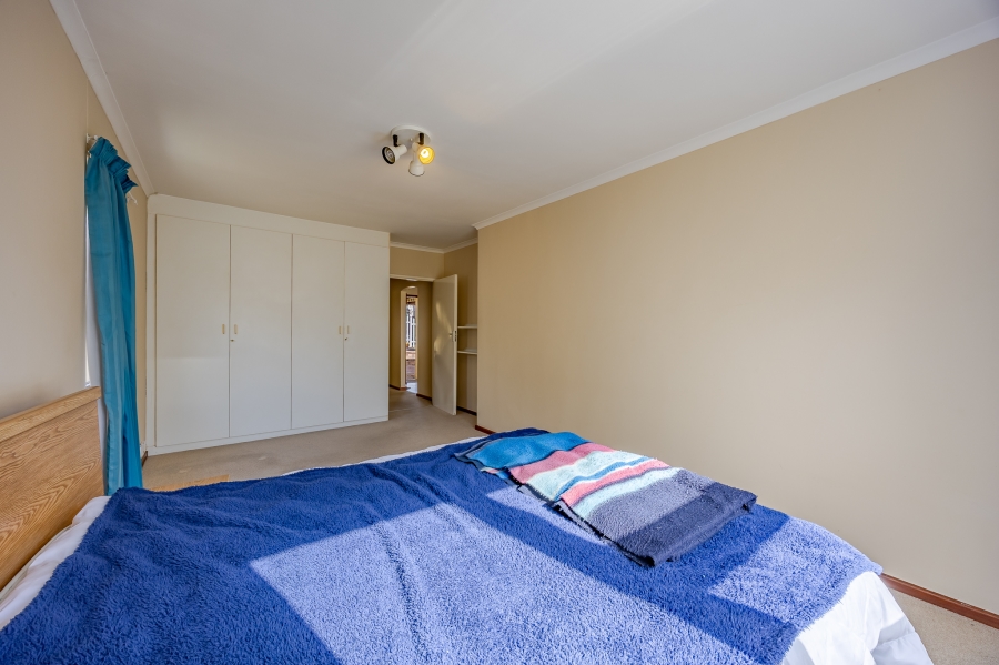 2 Bedroom Property for Sale in Lakeside Western Cape